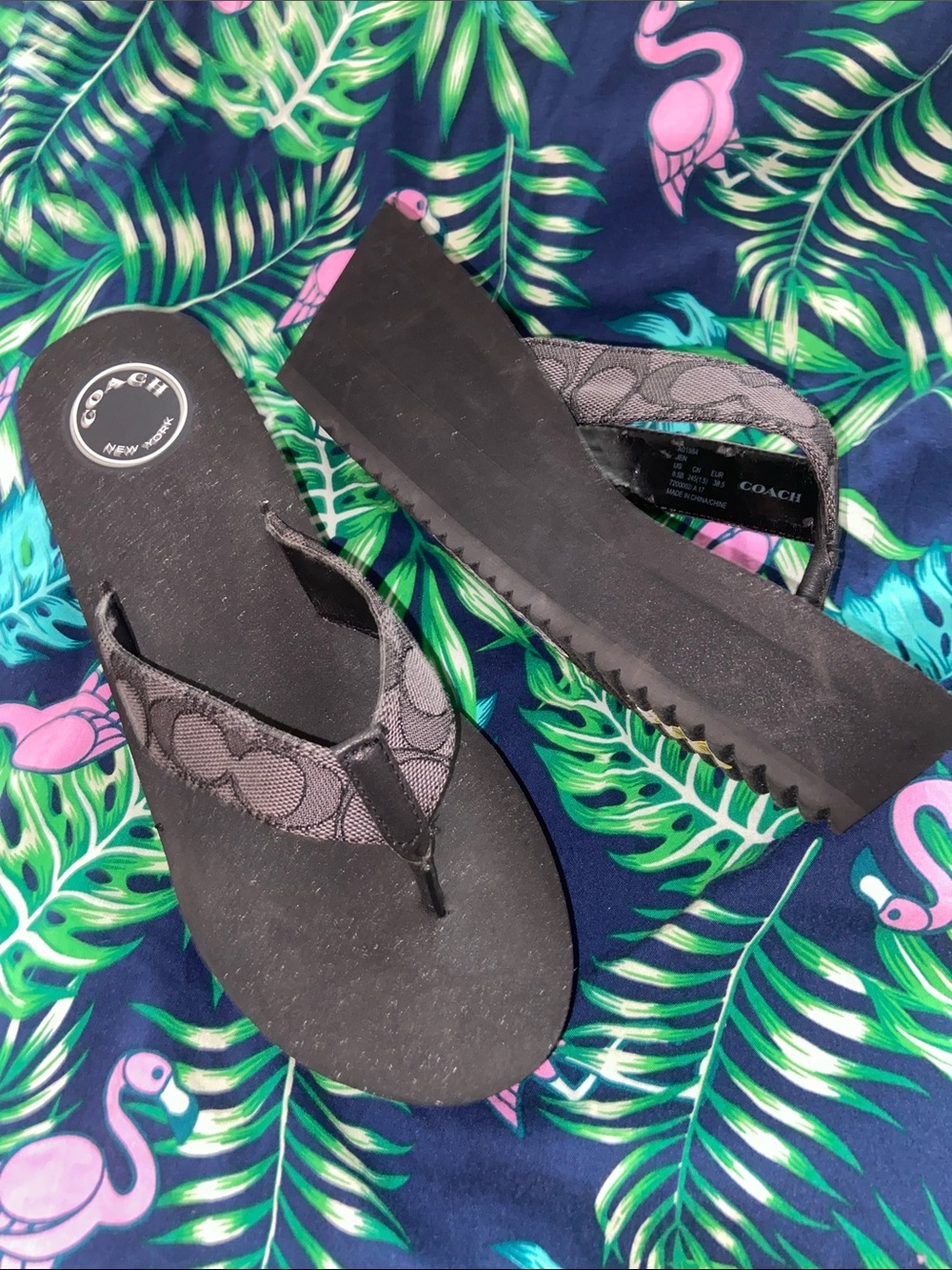COACH LOGO PLATFORM FLIP FLOPS Gray & Black Sandals